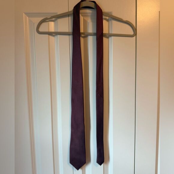 Jos.A.Bank Traveler Collection Stain Resistant Tie - Picture 2 of 6